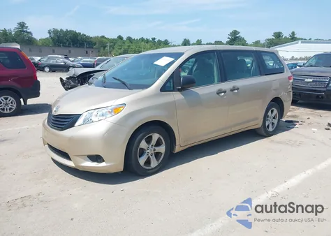 2013 Toyota Sienna L V6 7 Passenger z USA, uszkodzony, nr VIN 5TDZK3DC3DS321573